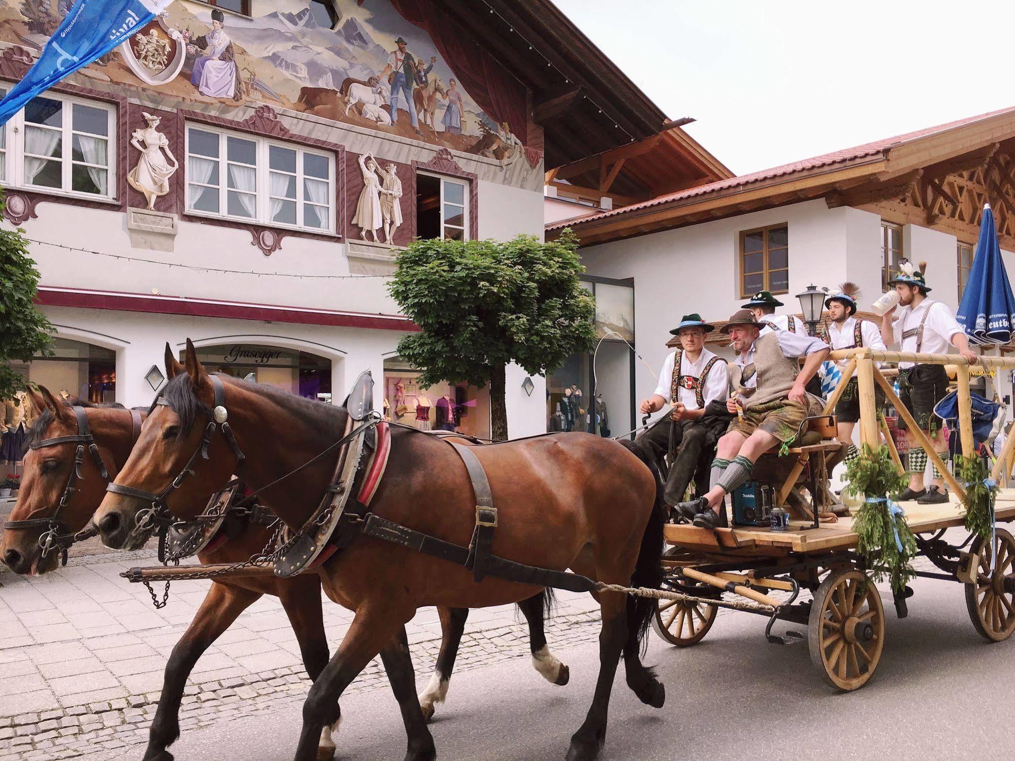 Gasthof Zum Rassen Garmisch-Partenkirchen Exterior foto